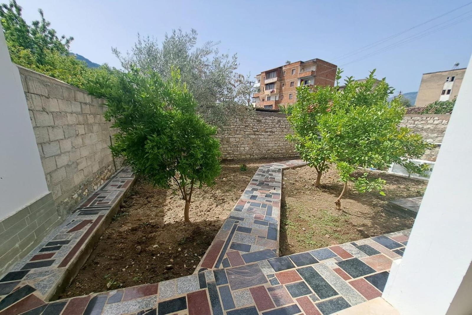 Vokopola Privat overnatting Berat